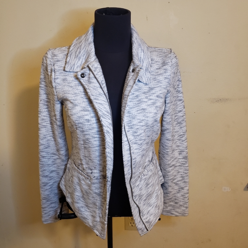 Cabi XS White Sweater/Blazer-Style